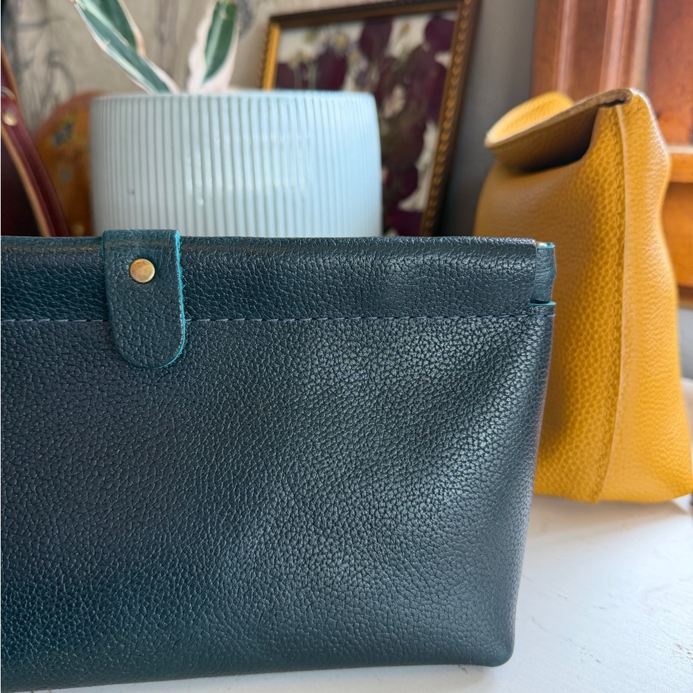 Portland Leather Famed Framed Pouch in Boreal with Suede Interior - Picture 3 of 6